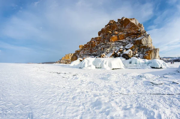 ロシア シベリア バイカル湖のオルホン島のブルカン岬 シャーマン岩 — ストック写真