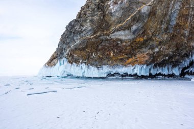 Kışın Deniz Baykal, en derin ve en büyük tatlı su Gölü yanında Güney Sibirya, Rusya'da bulunan güç dünyanın görünümü
