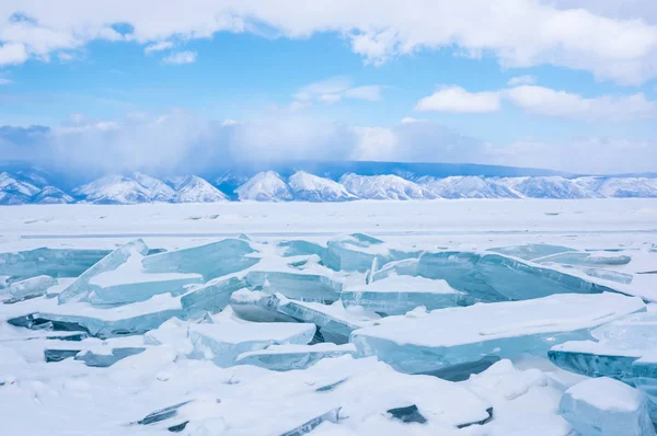 Veduta Hummocks Ghiaccio Sul Lago Baikal Isola Olkhon Siberia Russia — Foto Stock