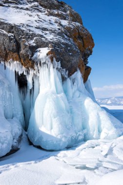 Kışın Deniz Baykal, en derin ve en büyük tatlı su Gölü yanında Güney Sibirya, Rusya'da bulunan güç dünyanın görünümü
