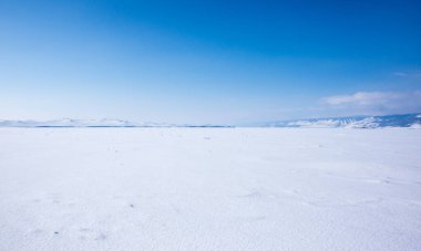 Kışın Deniz Baykal, en derin ve en büyük tatlı su Gölü yanında Güney Sibirya, Rusya'da bulunan güç dünyanın görünümü