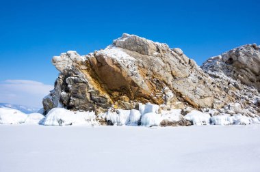 Kışın Deniz Baykal, en derin ve en büyük tatlı su Gölü yanında Güney Sibirya, Rusya'da bulunan güç dünyanın görünümü