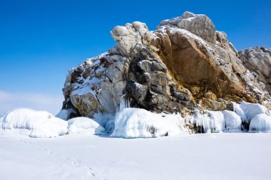 Kışın Deniz Baykal, en derin ve en büyük tatlı su Gölü yanında Güney Sibirya, Rusya'da bulunan güç dünyanın görünümü