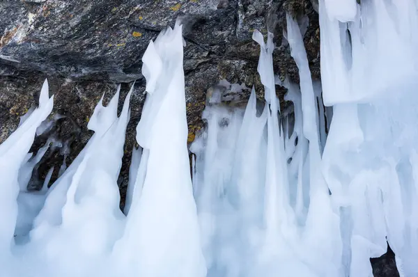 Vista Icicles Lago Baikal Sibéria Rússia — Fotografia de Stock