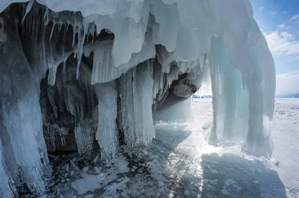 Grotta Ghiaccio Sull Isola Lago Baikal Siberia Russia — Foto Stock