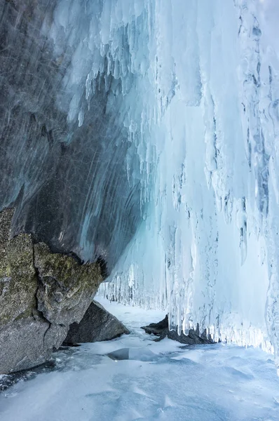 Ijs Grot Het Eiland Baikal Lake Siberië Rusland — Stockfoto