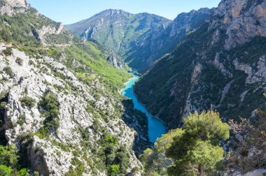 Gorge du Verdon Provence, Fransa kayalıklarla görüntüleyin