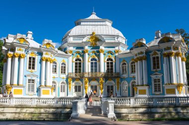Tsarskoye Selo 'daki Catherine' s Park 'ta (Puşkin) inziva köşkü, Aziz Petersburg, Rusya' nın 30 km güneyinde.