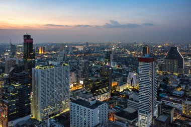 Bangkok, Tayland - 20 Ocak 2017: Gökdelenler orta bölge Bangkok üstten görünüm Sunset'teki, Bangkok, Tayland