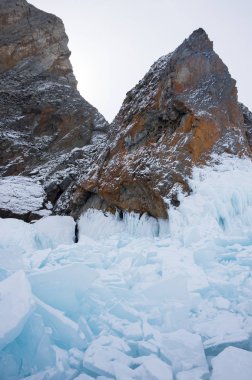 Kışın Deniz Baykal, en derin ve en büyük tatlı su Gölü yanında Güney Sibirya, Rusya'da bulunan güç dünyanın görünümü