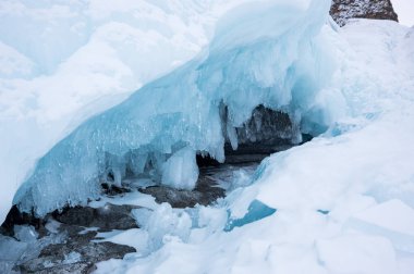 Kışın Deniz Baykal, en derin ve en büyük tatlı su Gölü yanında Güney Sibirya, Rusya'da bulunan güç dünyanın görünümü