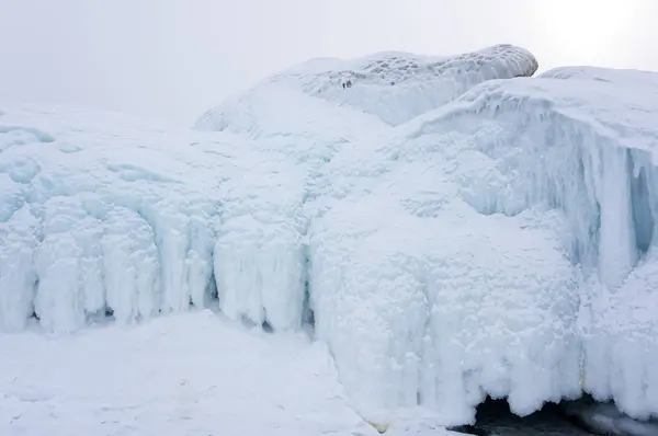 Vista Icicles Lago Baikal Ilha Olkhon Sibéria Rússia — Fotografia de Stock