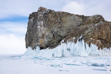 Kışın Deniz Baykal, en derin ve en büyük tatlı su Gölü yanında Güney Sibirya, Rusya'da bulunan güç dünyanın görünümü