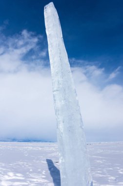 Kışın Deniz Baykal, en derin ve en büyük tatlı su Gölü yanında Güney Sibirya, Rusya'da bulunan güç dünyanın görünümü