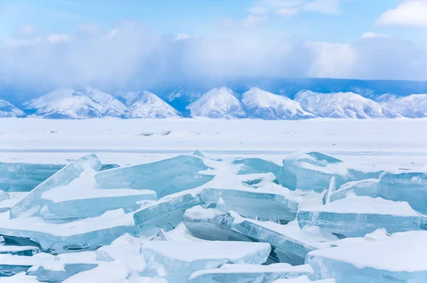 Deniz Baykal Olkhon Adası Sibirya Rusya Üzerinde Buz Tepecik Görünümünü — Stok fotoğraf