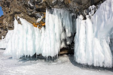 Kışın Deniz Baykal, en derin ve en büyük tatlı su Gölü yanında Güney Sibirya, Rusya'da bulunan güç dünyanın görünümü