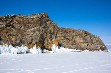 Kışın Deniz Baykal, en derin ve en büyük tatlı su Gölü yanında Güney Sibirya, Rusya'da bulunan güç dünyanın görünümü