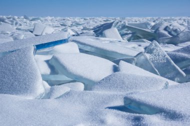 Deniz Baykal, Sibirya, Rusya üzerinde tepecik görünümünü