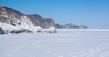 Kışın, Sibirya, Rusya Federasyonu Deniz baykal Olkhon sahil adada
