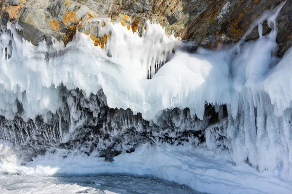 Vista Icicles Lago Baikal Sibéria Rússia — Fotografia de Stock