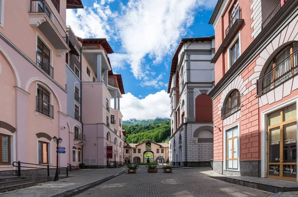 Sochi Rusia Junio 2017 Vista Calle Estación Esquí Montaña Gorky — Foto de Stock