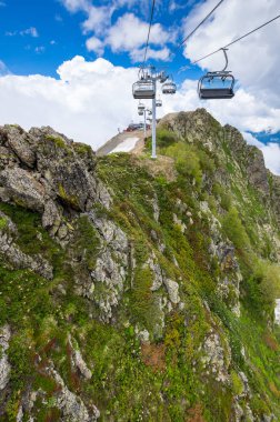 Kafkas Dağları'nın görünümü