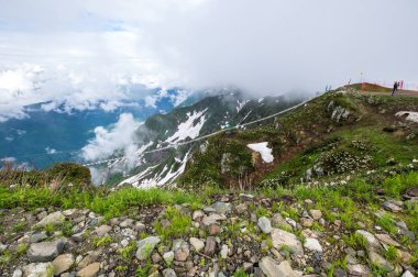 Kafkas Dağları'nın görünümü