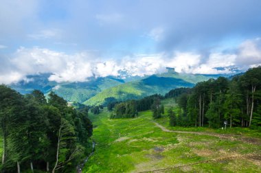Kafkas Dağları'nın görünümü