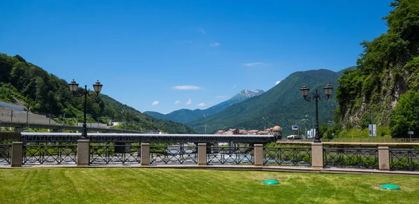 Vista de las montañas caucásicas — Foto de Stock