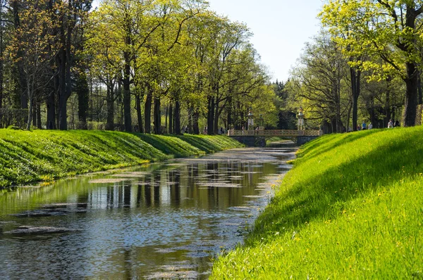 Uitzicht op het Park Alexander in Poesjkin — Stockfoto