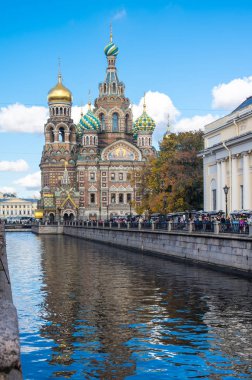 Kurtarıcının Kilisesi Kan Döküyor