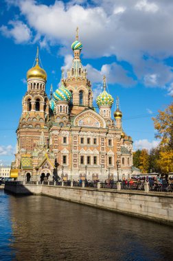 Kurtarıcının Kilisesi Kan Döküyor