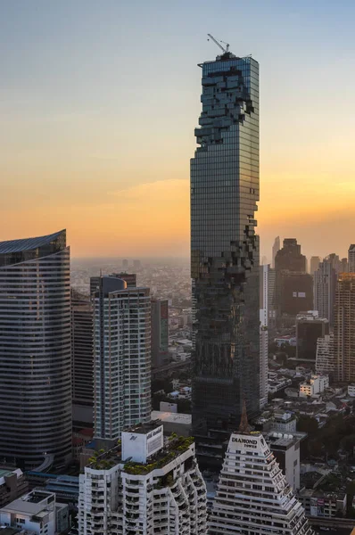 Udsigt over MahaNakhon i Bangkok - Stock-foto