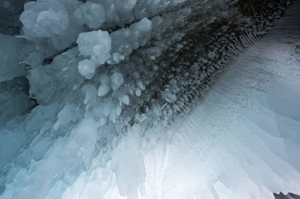 Ghiaccioli sul lago Baikal — Foto Stock