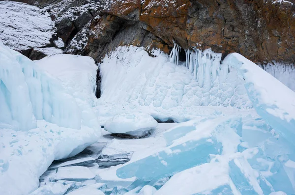 Lago Baikal no inverno — Fotografia de Stock