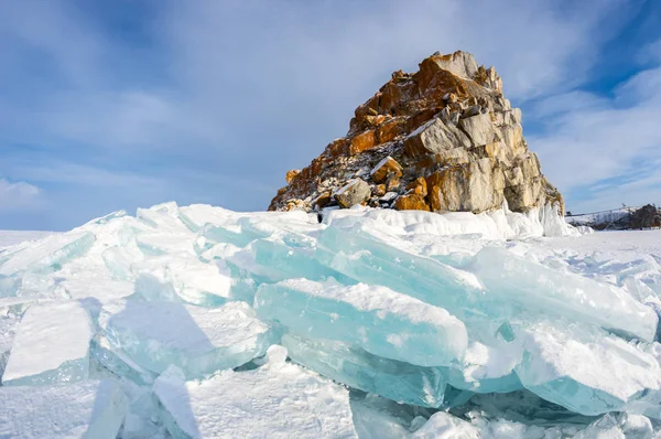 Cape Burkhan (Shaman Rock) na Ilha Olkhon no Lago Baikal — Fotografia de Stock