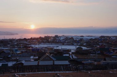 Kışın Huzhir köyü