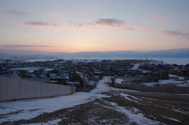 Kışın Huzhir köyü