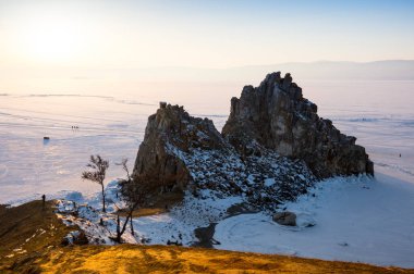 Baykal Gölü'ndeki Olhun Adası'ndaki Burkhan Burnu