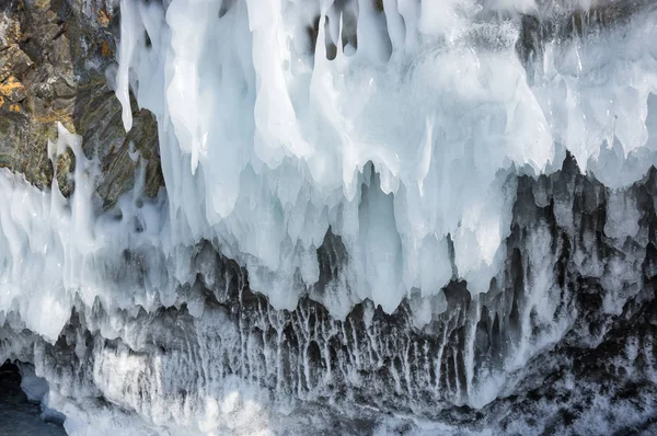 Jégcsapok, a Bajkál-tó — Stock Fotó
