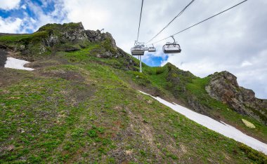 Kafkas Dağları'nın görünümü