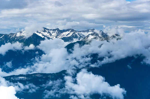 Nézd kaukázusi-hegység — Stock Fotó