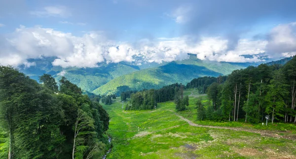 Pohled kavkazské hory — Stock fotografie