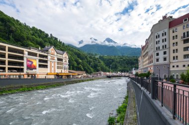 Rosa Khutor dağ Kayak Merkezi Görünümü