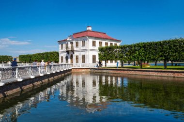 Marly Sarayı ve sektörel havuz oyunları