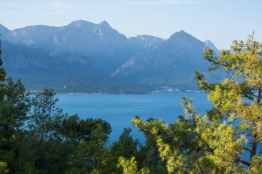 Kemer, Türkiye'deki dağlar görünümünü