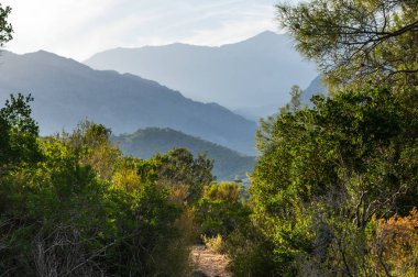 Kemer, Türkiye'deki dağlar görünümünü