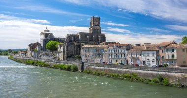 Saint Saturnin Kilisesi