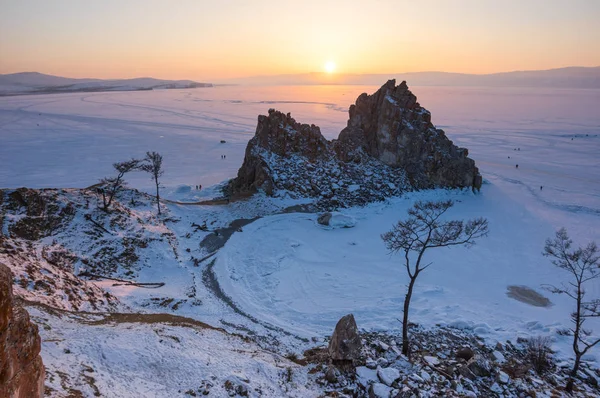 Cabo Burkhan en la isla Olkhon en el lago Baikal —  Fotos de Stock