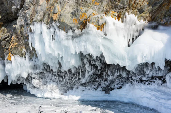 Ijspegels van het Baikalmeer — Stockfoto